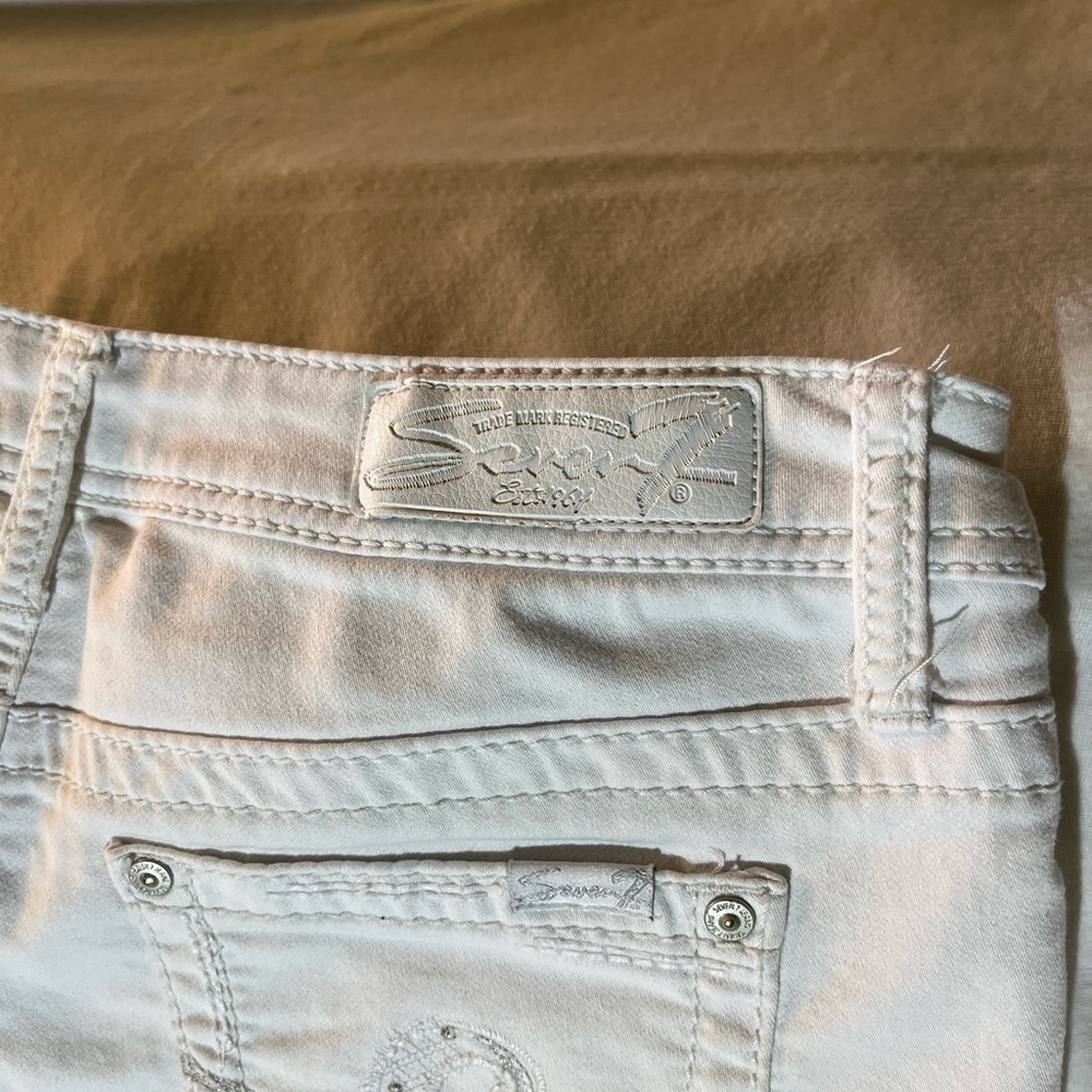 Seven7 White Distressed Denim Shorts - Picture 7 of 8